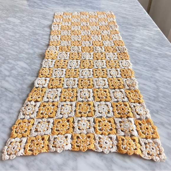 Other - Crochet Table Runner in Yellow & White 27”x11”